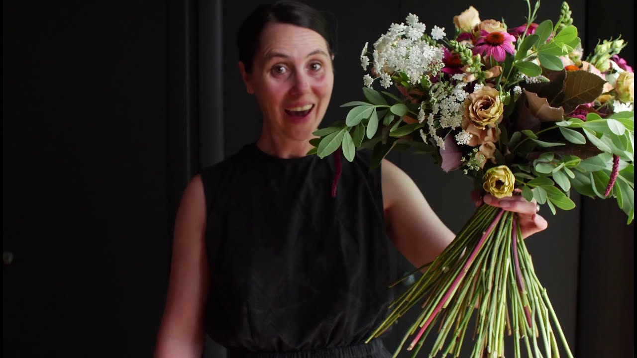 Creating a Bouquet Using the Spiral Technique