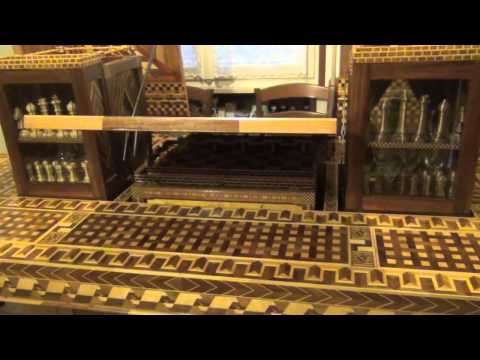 Tavolo dedicato a Ludovico Ariosto creato e realizzato da Giovanni Casini