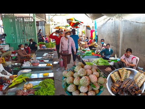 The Varieties Of Fresh Foods For Sales  - Amazing Daily Lifestyle @ Boeng Tumpon Market