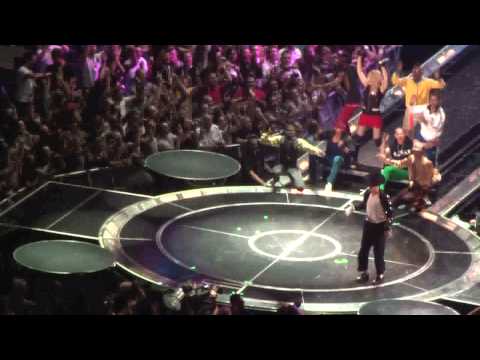 MADONNA"S TRIBUTE TO MICHAEL JACKSON LIVE LONDON (THE O2) 05-07-2009)