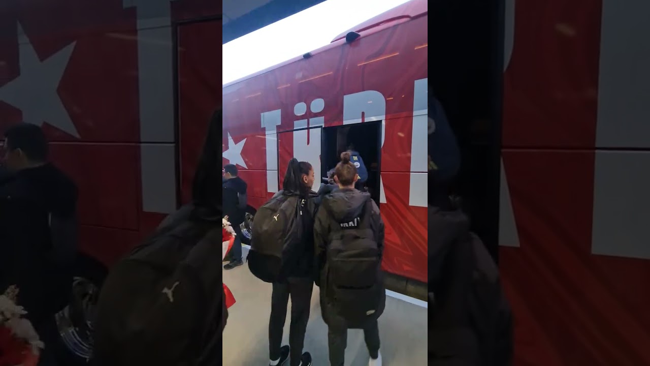 Türk Kadın Milli Futbol Takımı Sinop'ta böyle karşılandı