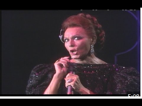 Paquita Rico canta María de las Mercedes