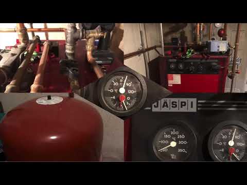 Tarkista vesipatteriverkon paine ja lisää tarvittaessa painetta. Itse olen pitänyt noin 1,5 Bar 🏠