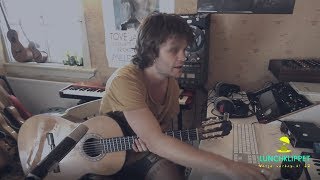 Så här skriver du en låt som passar alla. Superenkelt! | LUNCHKLIPPET