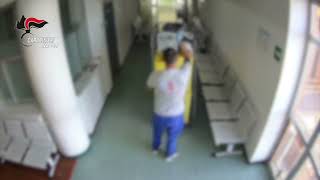 ecco-le-immagini-del-furto-di-un-condizionatore-portatile-a-napoli