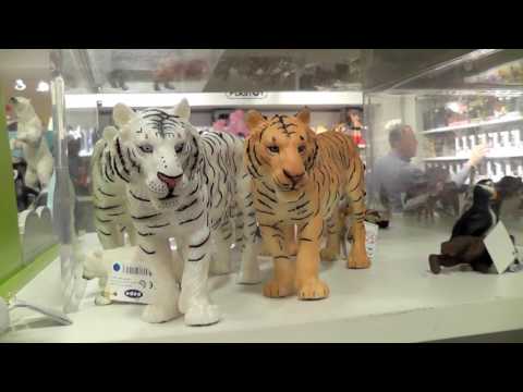 Papo figures from Paris