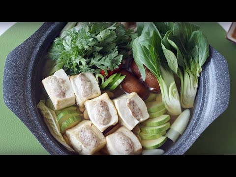 Hot Pot with Vegetables and Stuffed Tofu