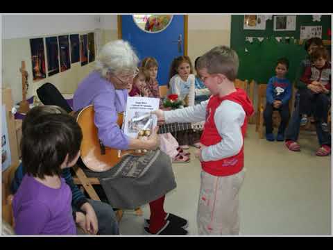 75 Lepo, škrlatno je nebo