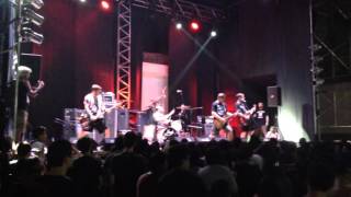 A Juxtaposition of Action and Reason -Belvedere en Lima, Peru 05/03/2016