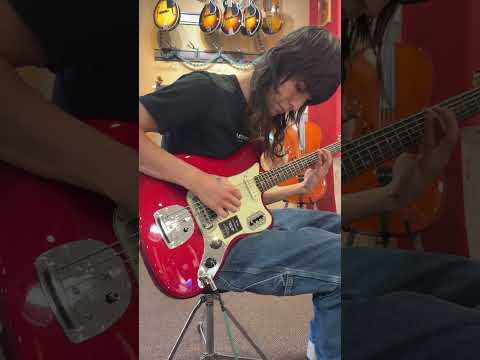 Fender Vintera® III Early '60s Bass VI, Rosewood Fingerboard, Candy Apple Red image 9