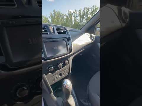 фото renault logan ii 0