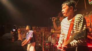 Download lagu The Upstairs - Apakah Aku Berada di Mars atau Mereka Mengundang Orang Mars (Live 28/7/2025) mp3 Download lagu The Upstairs - Apakah Aku Berada di Mars atau Mereka Mengundang Orang Mars (Live 28/7/2025) mp3