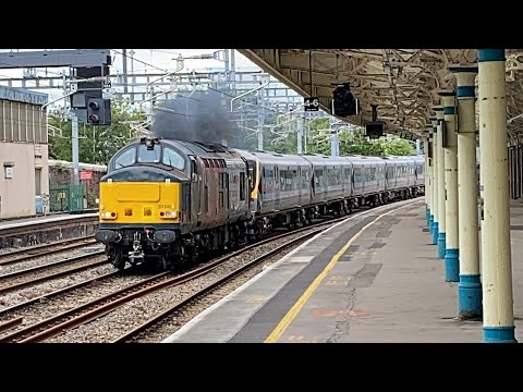 Class 37611 dragging the first class 360 for scrap at Newport on the 23/08/2022