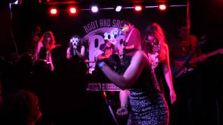 SUNNY DAY IN GLASGOW: NYE AT BOOT & SADDLE