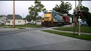 preview picture of video 'A Short Freight Train in Shelbyville Indiana 8-12-09'
