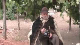preview picture of video 'Maestrul Busu din Ciupercenii Vechi'