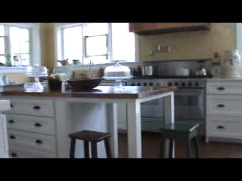 download lagu mp3 mp4 Alexandras Kitchen, download lagu Alexandras Kitchen gratis, unduh video klip Alexandras Kitchen