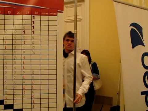 Magnus Carlsen, Petr Svidler 2009 VC00074