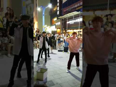 Busking in Hongdae 7/20/2017  BigBang song