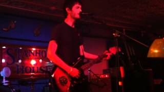 Moving Mountains - Sol Solis Live (Stanhope House 3/18)