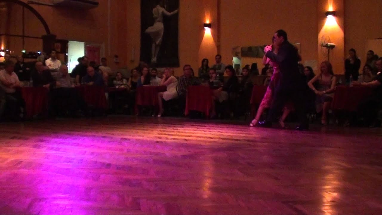 2011 Nov Cristian Lopez y Naoko Tsutsumizaki Buenos Aires Milonga Parakultural 2