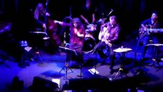 Maria Muldaur with Dan Hicks - Walkin' One & Only