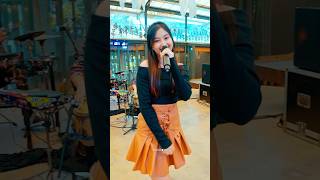 Download lagu Nanggap Campursari bercerita tentang ajakan menikah dari seorang laki-laki kepada pujaan hatinya. mp3 Download lagu Nanggap Campursari bercerita tentang ajakan menikah dari seorang laki-laki kepada pujaan hatinya. mp3