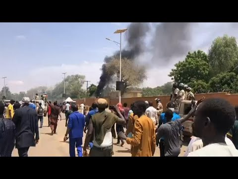 Niger pro-coup protesters attack French embassy