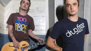 Pete Doherty and Carlos Barat   Whos got the crack?