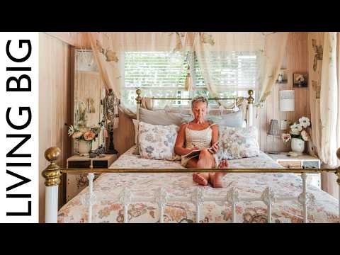 She Converted An Old Garage Into A Shabby-Chic Dream Home!