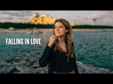 在日本沖繩鄉下墜入愛河。 (Falling in Love in RURAL Okinawa, Japan)
