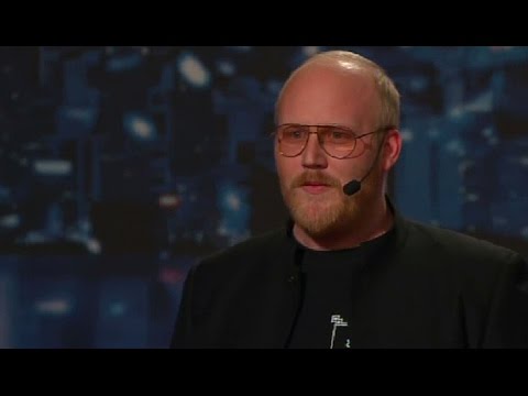 Martin Kjellgren bajsskämtar som ett barn - Talang (TV4)