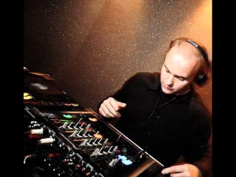 VIBEZ IN HOUSE VOL 2 TRACK 9 Kerri Chandler -- Running Around