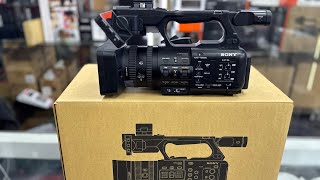 Video thumbnail for Sony HXR-NX800 4K NXCAM Camcorder Unboxing & Overview Pro Camcorder with CMOS Sensor | 4K HDR 60fps by Motis Fitters