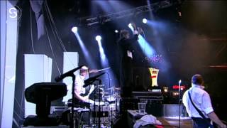 The Hives - &#39;Wait A Minute&#39;