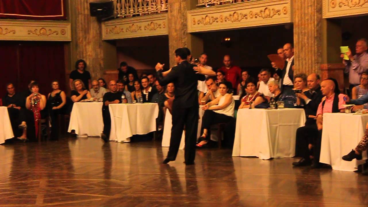 ADRIAN E AMANDA COSTA, NO 5º TANGO LIBER - 2/4