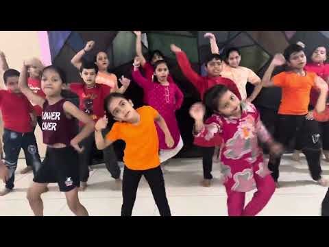 Kidoz are enjoying Ganpati dance #2k25 #dancechoreography #jankipatel #ganpatibappamorya 