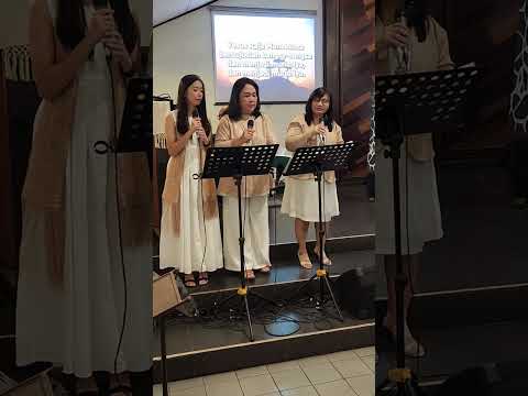 KJ 225: Berkereta Awan Putih by Alexandra, Greta, Ria & Pianis Djonggi Nababan