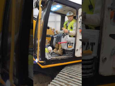 👀 Insane Detail on this RC Excavator! 👀🤯 #rc #construction #excavator