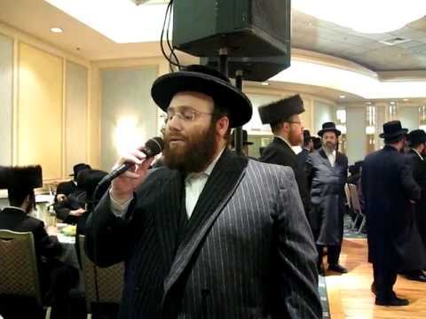 Tzaly Gold sings "Hashem Hashem"