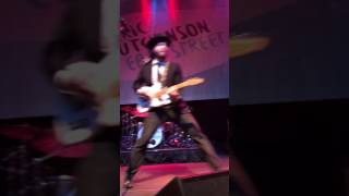 Eric Hutchinson - The Basement; Rock And Roll