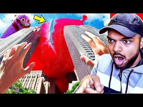 CE BALLON D'EAU GEANT VA DETRUIRE TOUTE LA VILLE !