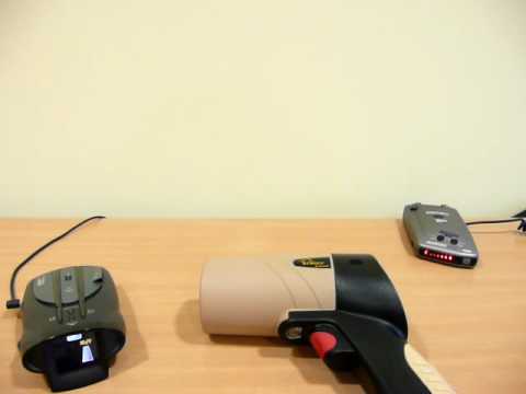 Cobra XRS 9950 vs Berkut