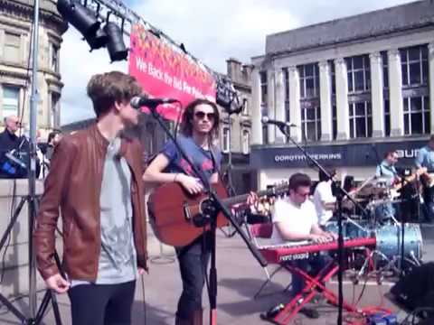 DSCF2819     Baker Street at Paisley Cross.