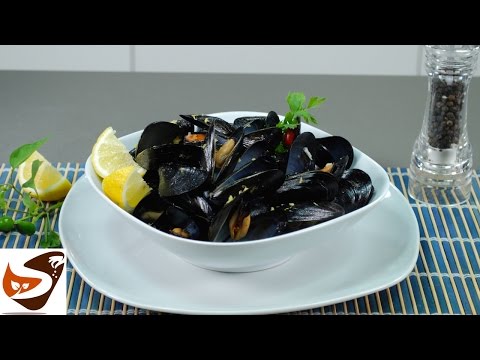 Impepata di cozze:  la ricetta alla napoletana - antipasti di pesce (peppered mussels)