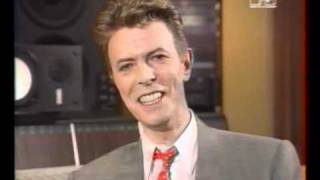 David Bowie introduces his own videos - MTV April 1993