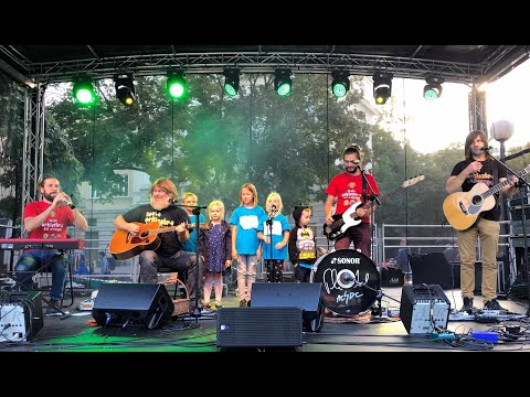 Kochaj mnie - Mała Orkiestra Dni Naszych  (płyta "Emocje")