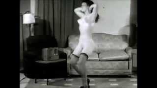 Tav Falco's Panther Burns - Moving On Down The Line