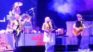 KATZENJAMMER "Shine Like Neon Rays" - live am 8.8.15 auf dem Open Flair Festival