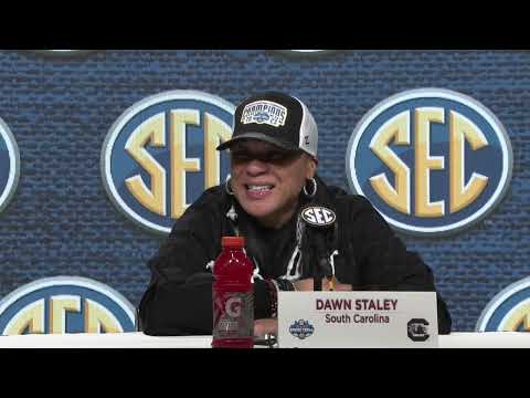 South Carolina Coach Dawn Staley, Zia Cooke post-game vs. Tennessee